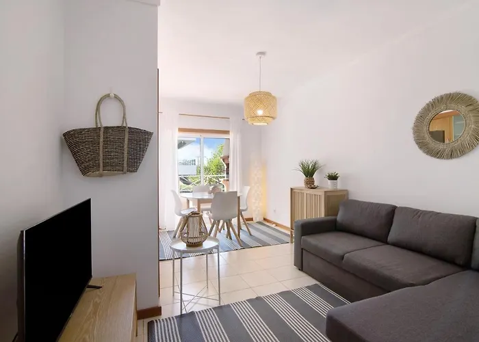 Ae Flat Falesia 아파트 *